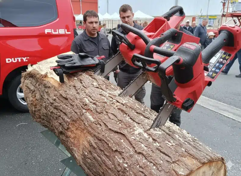 2025-11-exposicion-motosierras-800x584 itziarko peria