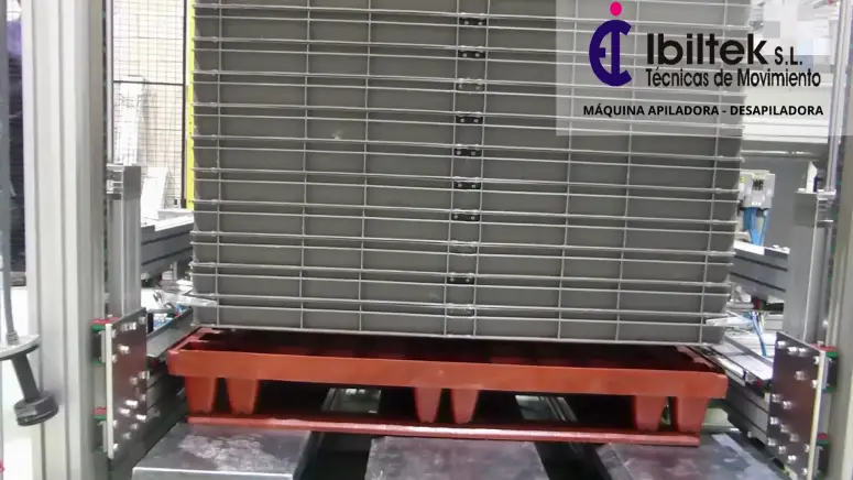 máquina apiladora-desapiladora desarrollada a medida por Ibiltek